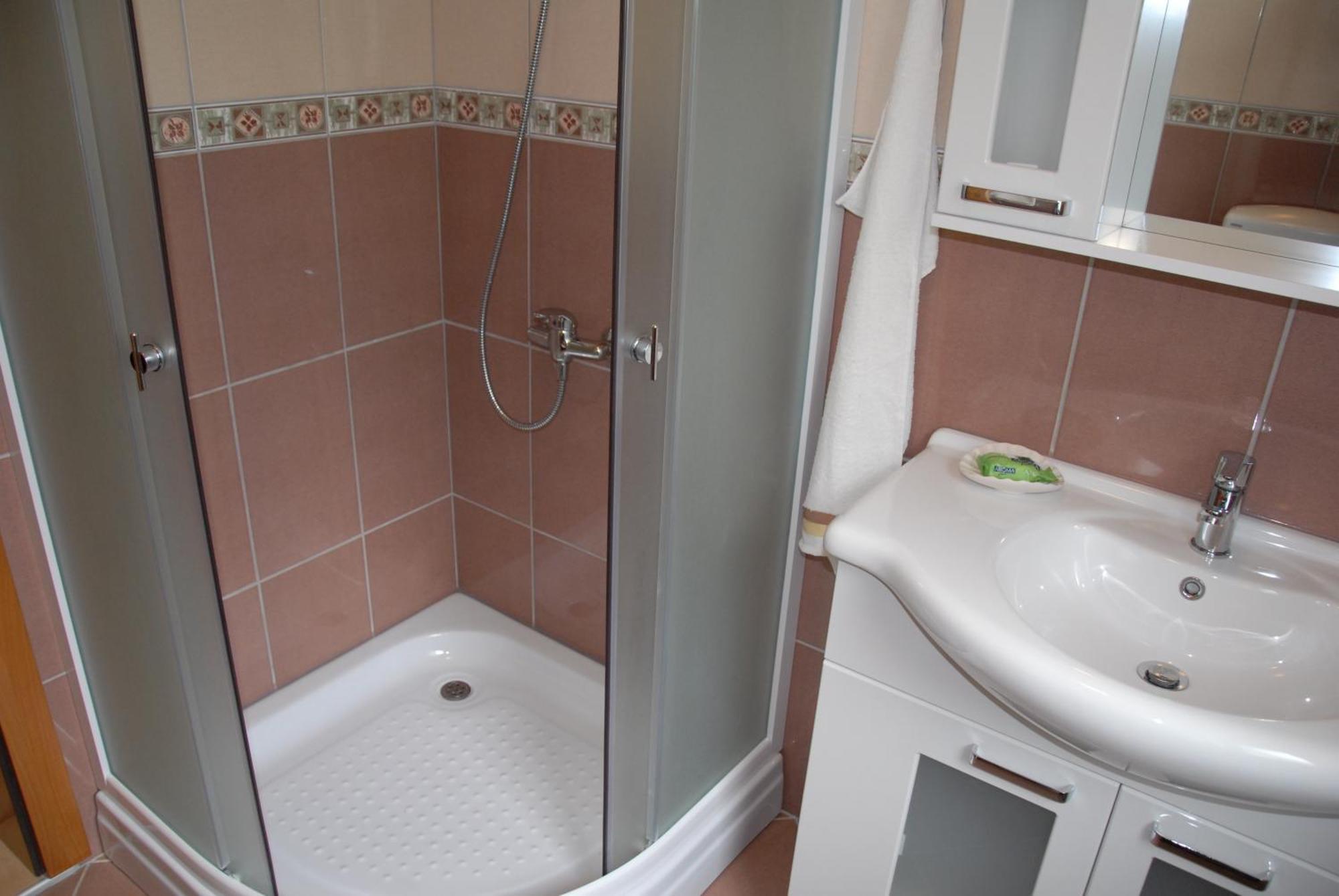 Guest House Evropa 2 Ulcinj Exterior foto